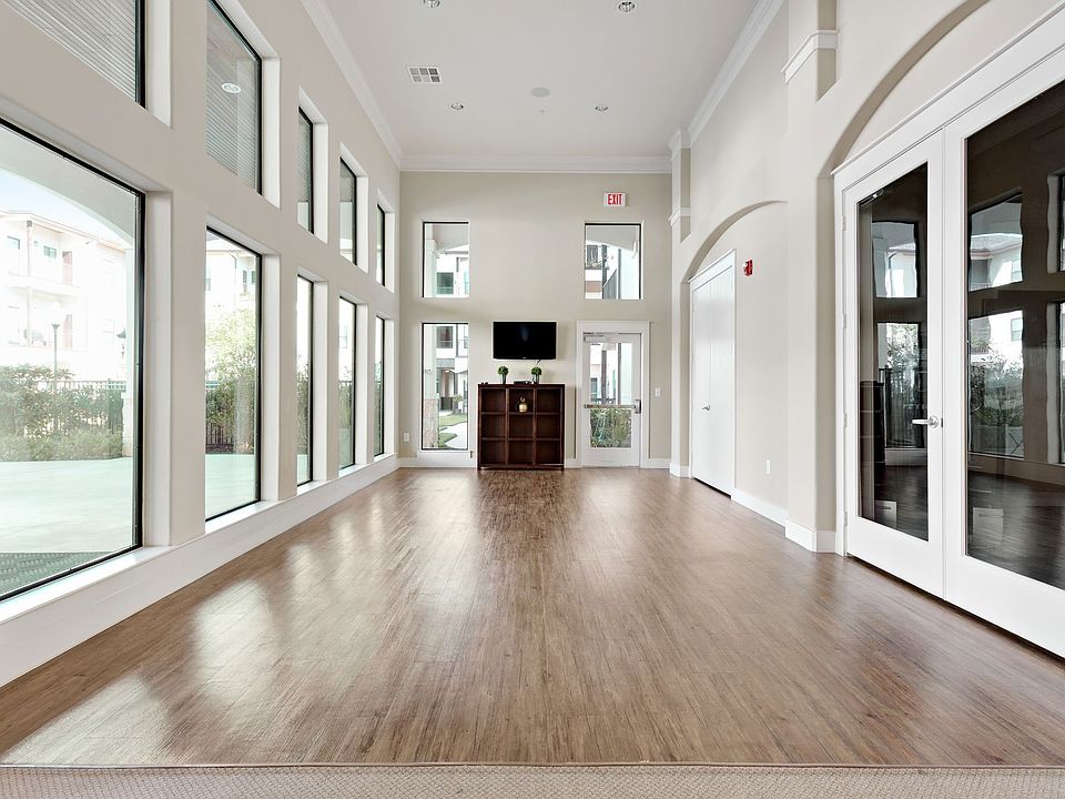 1st image of 15455 Canterbury Forest Dr #302