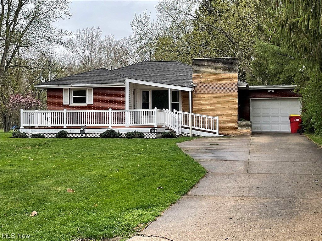1044 E 1st St, Minerva, OH 44657 Zillow