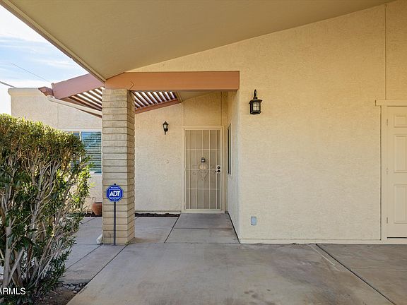 3rd image of 2717 E SHAW BUTTE Drive