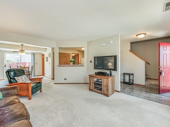 4th image of 1733 Summer Breeze Ln