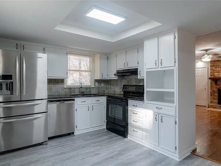3599 Lower Roswell Rd — Photo 11