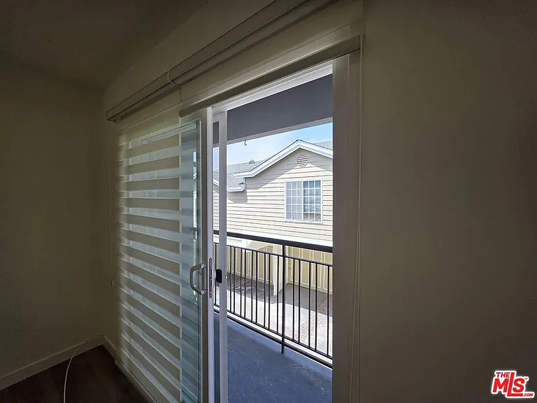 2009 Carnegie Ln #7 — Photo 16