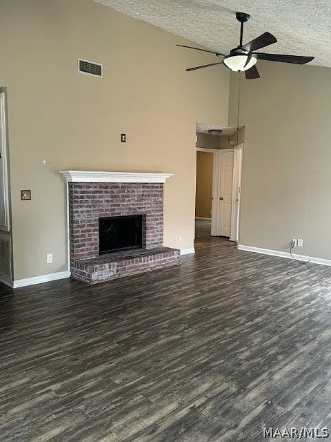 3 bed, 2.0 bath, 1259 sqft, $1,600 — Photo 3