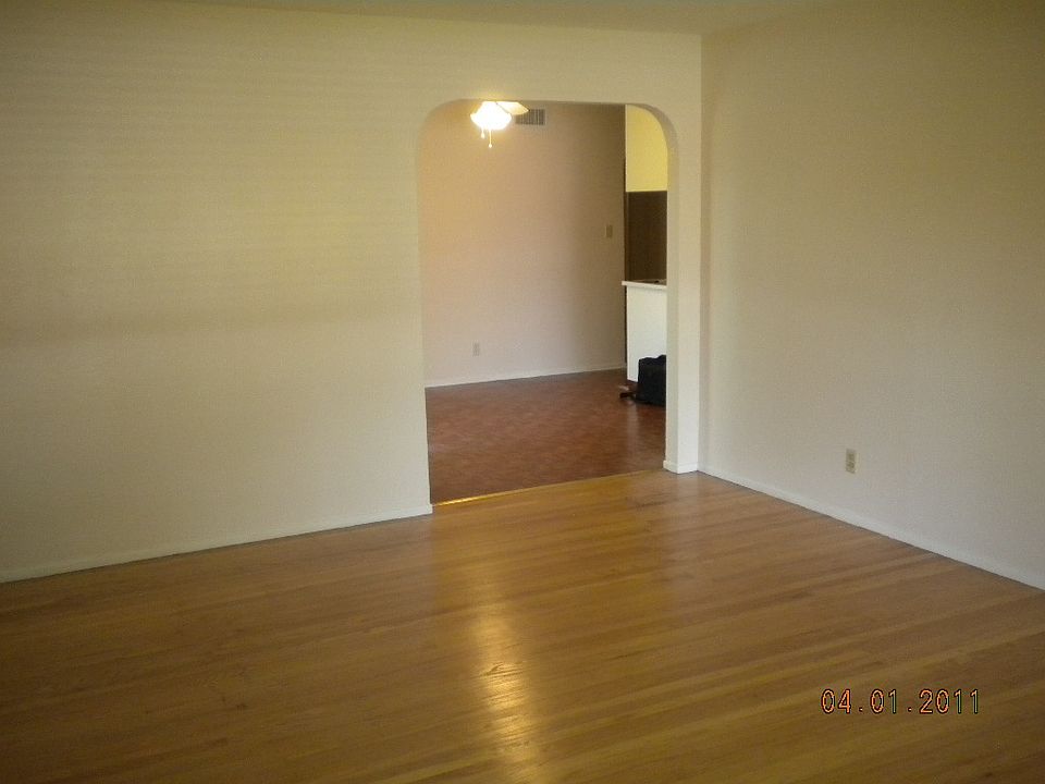 2nd image of 1118 Anderson Rd