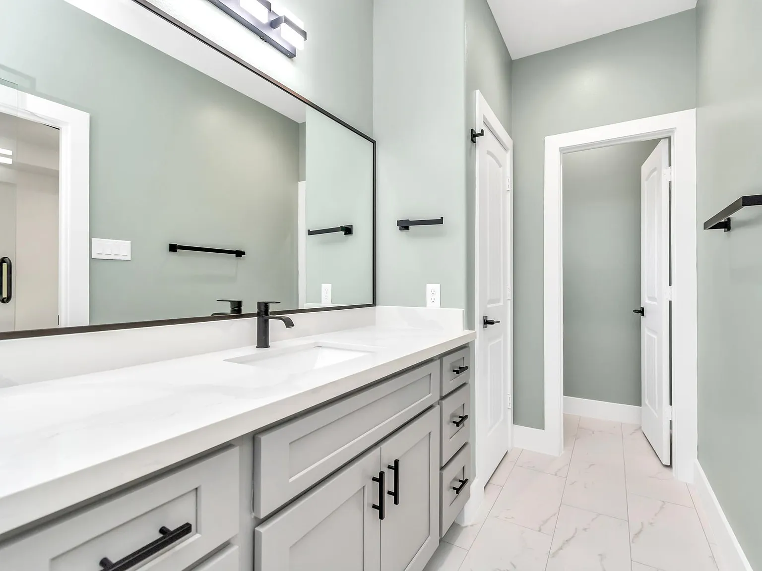 3110 McIlhenny St — Photo 3