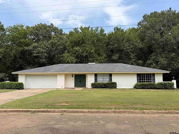 2nd image of 105 Kent Dr