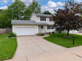 277 Melrose Dr, Colona, IL 61241