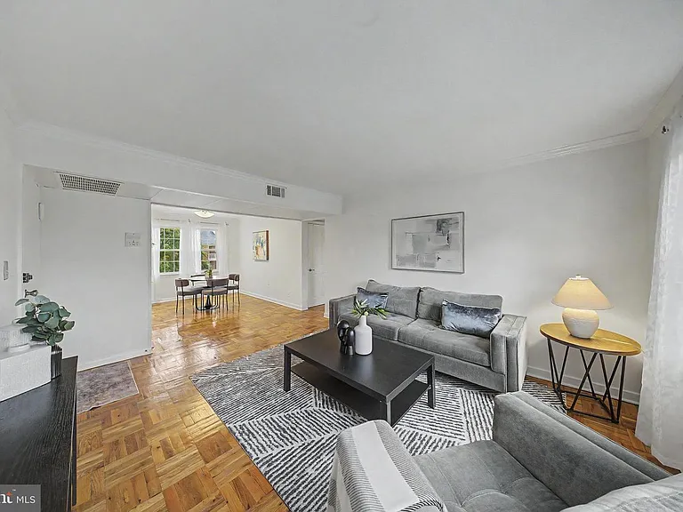 6607 Potomac Ave #C2 — Photo 1