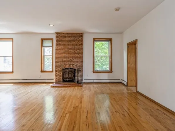 212 Warren Street image 5 of 18