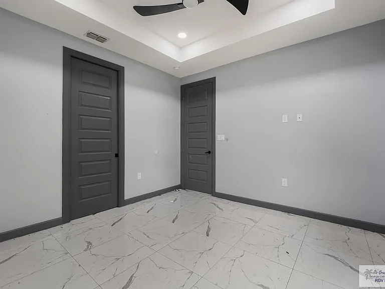 5874 Abbey Ct — Photo 18