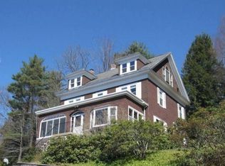 27 James St, Greenfield, MA 01301