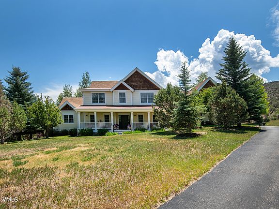 4th image of 390 Harrier Cir
