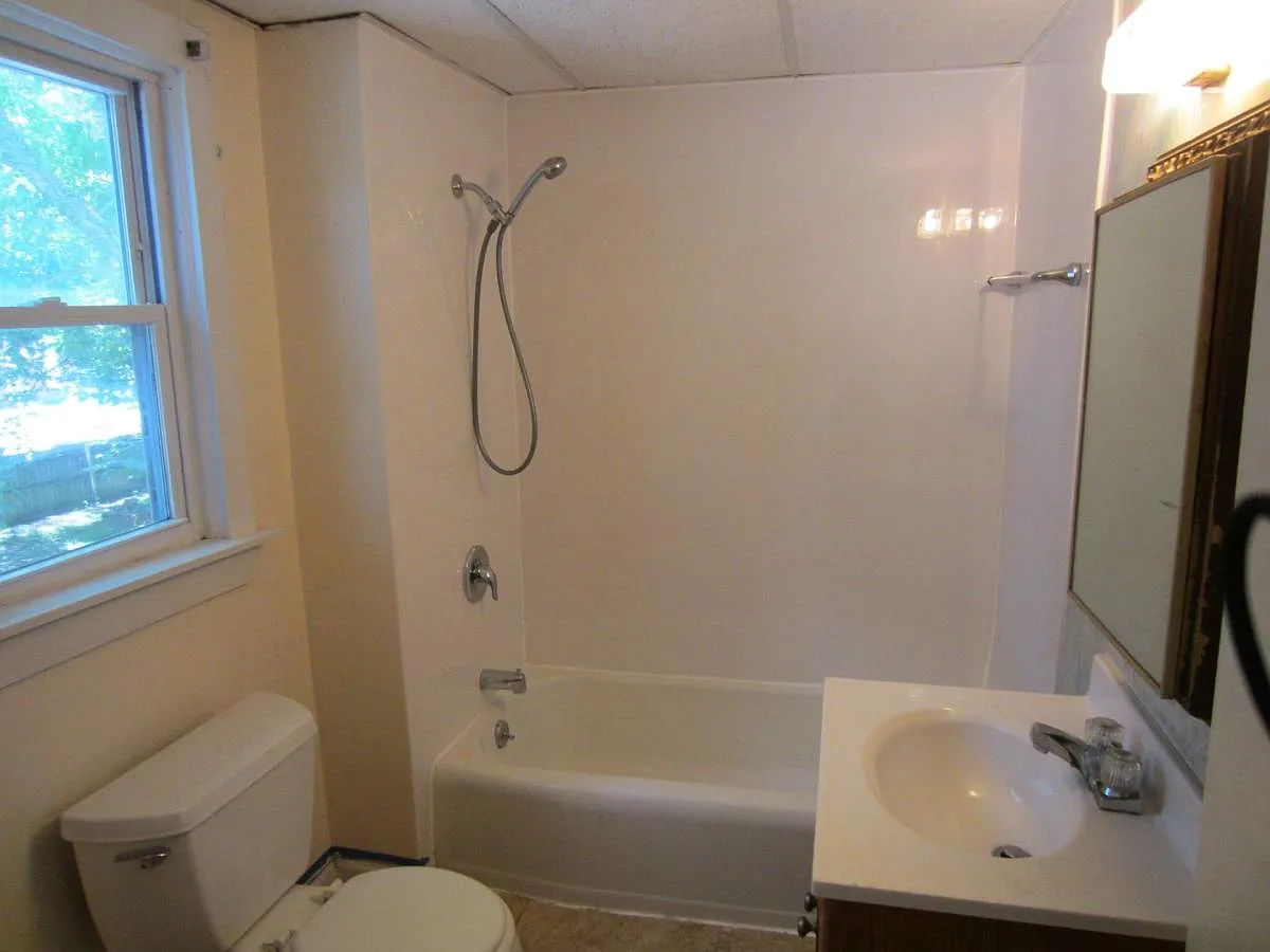3 bed, 1200 sqft, $1,475 — Photo 2