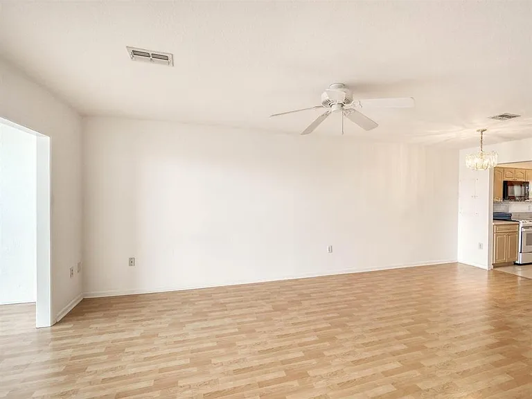 4939 Floramar Ter #912 — Photo 16