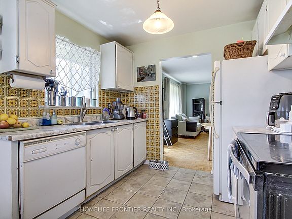 5th image of 5 Penwick Cres