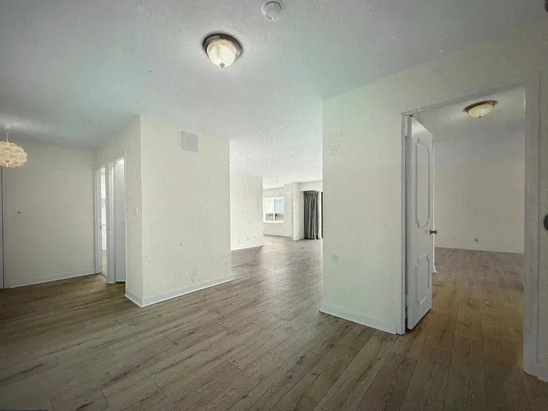 8360 Greensboro Dr #926 — Photo 5