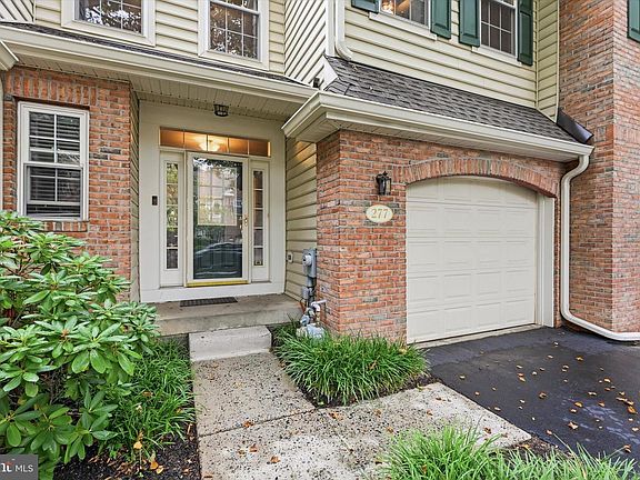 3rd image of 277 Cherry Ln