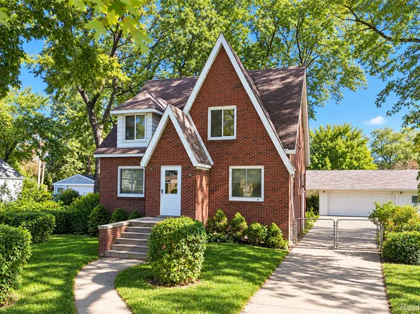 4937 Croissant St, Dearborn Heights, MI 48125