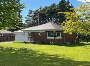 3016 Memorial Dr, Two Rivers, WI 54241