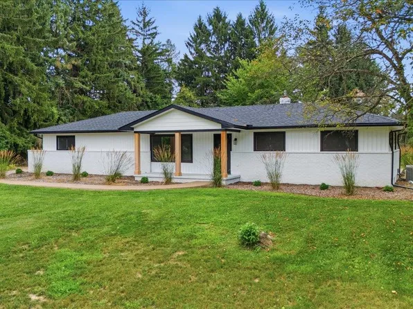 3643 Noble Rd, Oxford, MI 48370