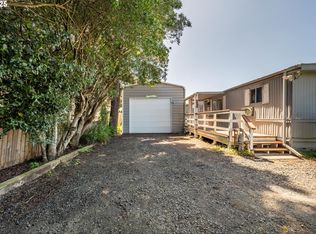 125 N 4th St, Lakeside, OR 97449