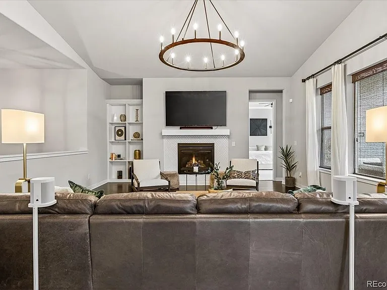 22280 Boundstone Dr — Photo 2