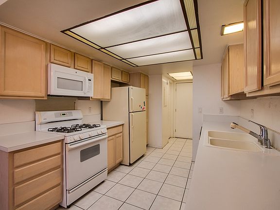 5th image of 2127 Pine Breeze Ln #1