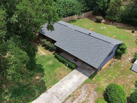 4th image of 3363 NE 31st Ave