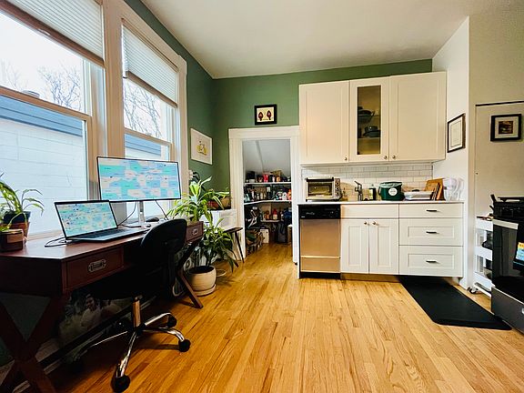 4th image of 147 N Sherman St #3