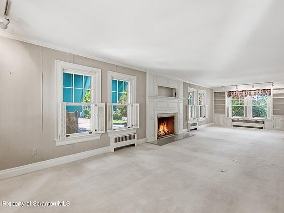 5th image of 1008 Lily Lake Rd
