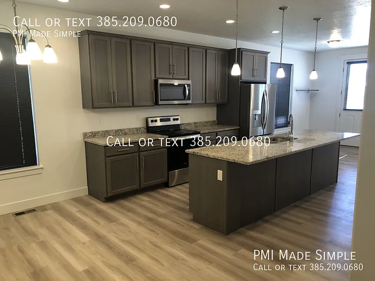 1634 N Westview Ln — Photo 3
