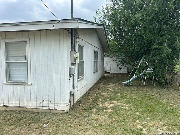 4th image of 502 ALAMO ST
