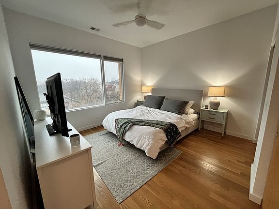 2nd image of 1637 W Grand Ave #3