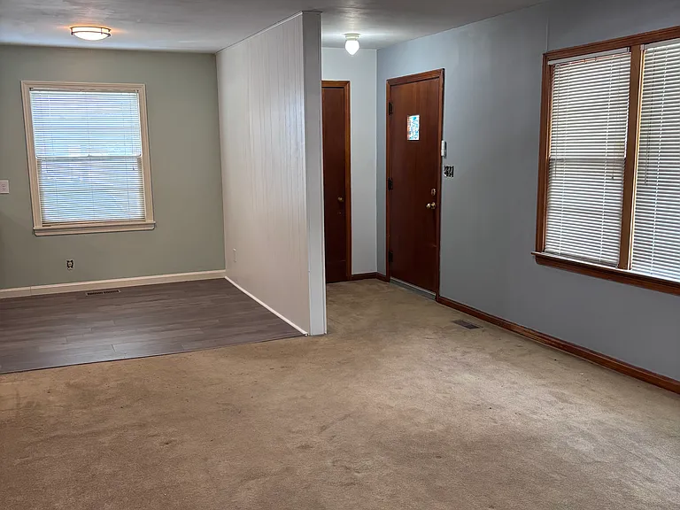 3317 S Silver St — Photo 2