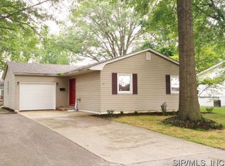 321 N 5th St, Mascoutah, IL