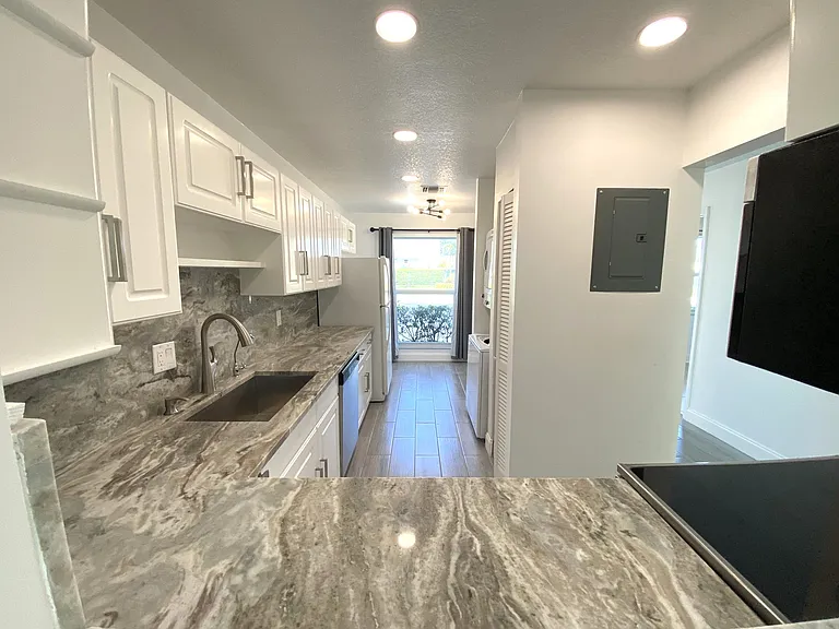 2450 Black Olive Blvd #A — Photo 2