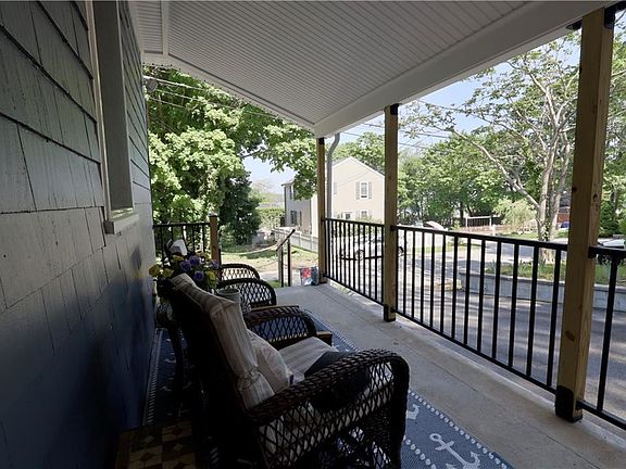5th image of 36 Munro Ave