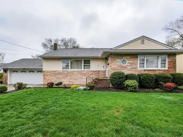 20 Sheppard Pl, Edison, NJ 08817