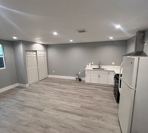 2nd image of 9331 Roslyndale Ave