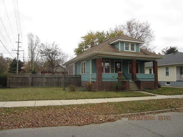 321 Decatur St photo 1