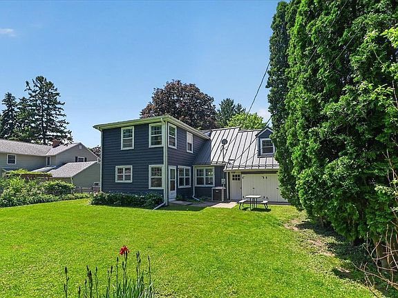 2nd image of 501 Clifden Dr