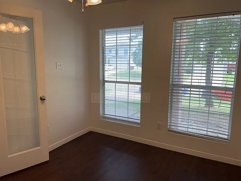 3304 Catalina Dr — Photo 10