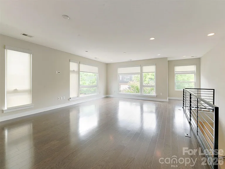 3115 Robeline Ln — Photo 11