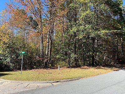 1st image of 126 Lancashire Ln