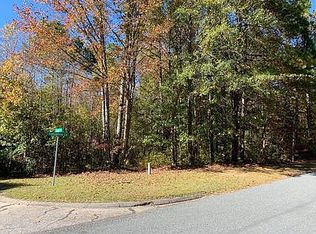 126 Lancashire Ln, West End, NC 27376