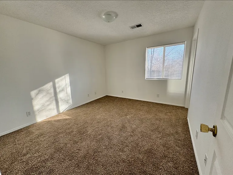 920 Somerset Meadows Dr NE — Photo 9