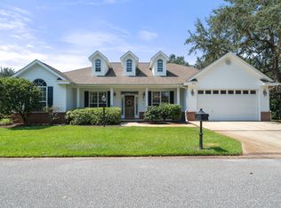 4240 Lost Horse Cir, Niceville, FL 32578