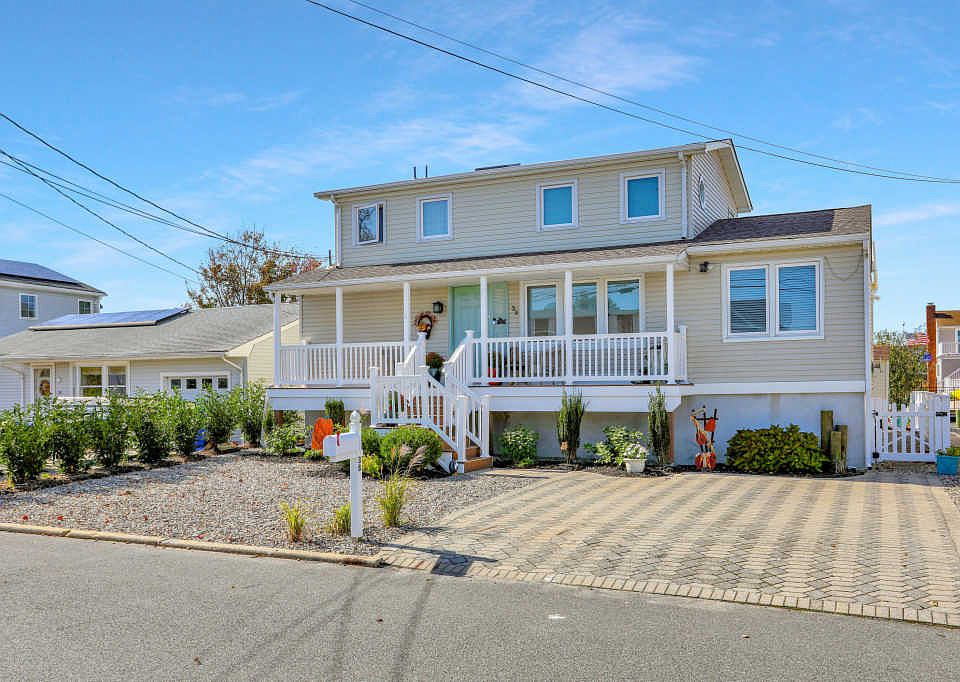 1st image of 38 Anchorage Dr