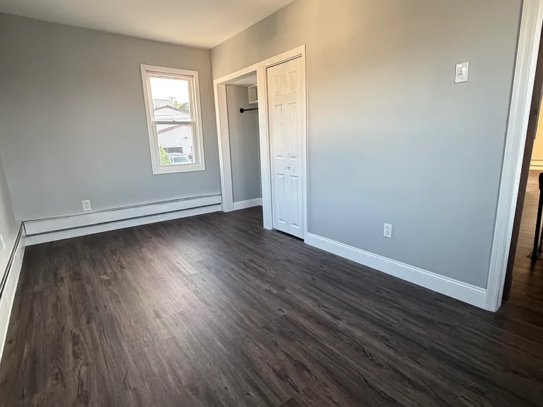 401 Ziegler St — Photo 12