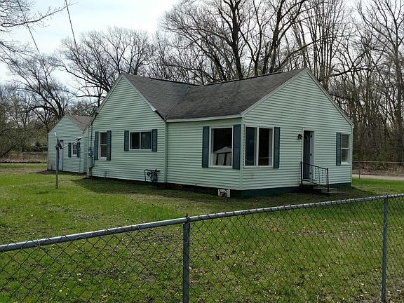 2nd image of 1992 Interwood St